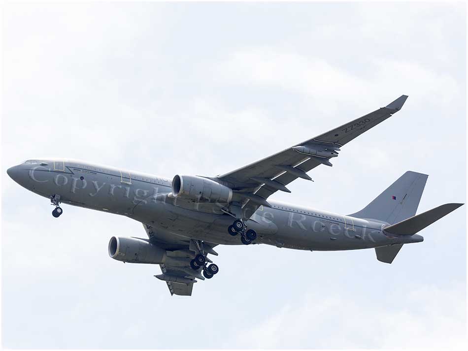 Airbus A330-200 Voyager